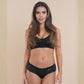 Ropa interior femenina
Panties cómodos mujer
Panty clásico algodón
Panty brasileño azul
Ropa interior hecha en Colombia
Panties suaves y transpirables
Lencería cómoda diaria
Panties hipoalergénicos
Ropa interior colombiana
Panties de algodón para diario
Lencería femenina moderna
Moda íntima colombiana
Panties con refuerzo interno
Venta de panties online Colombia
Ropa interior para todos los días